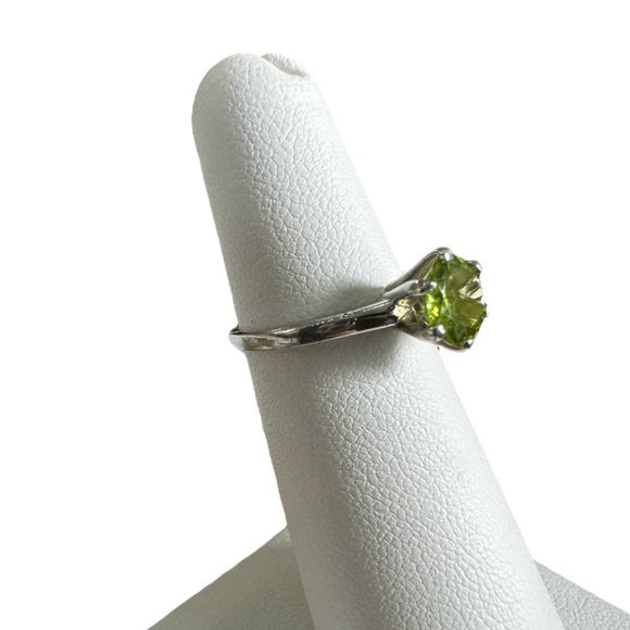 Vintage peridot ring - Picture 4 of 7
